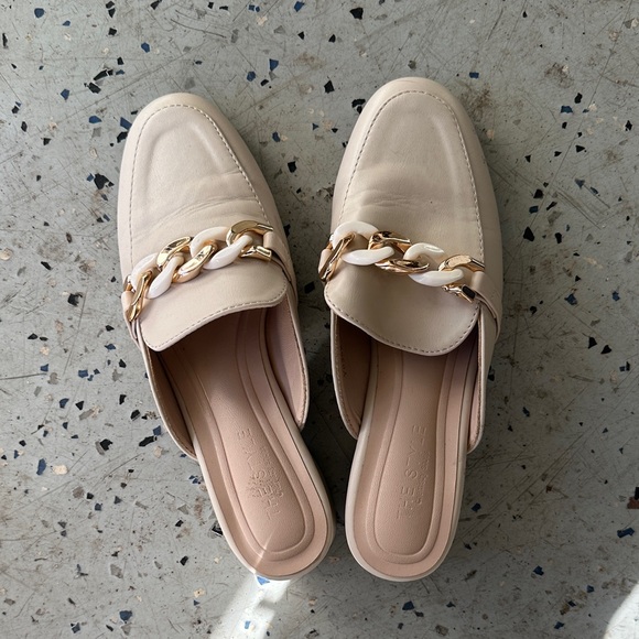 None Shoes - Elegant Nude Mules with Gold and Cream Chain